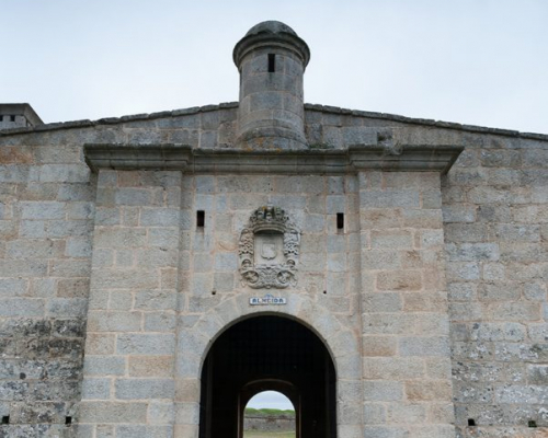 Santo António Double Gates
