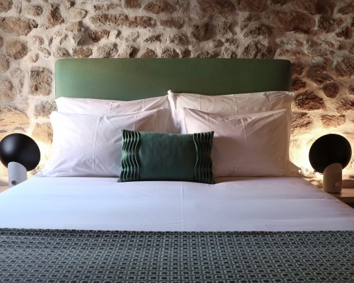 Cama